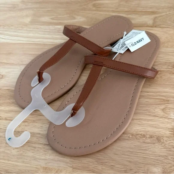 Old Navy Faux-Leather T-Strap Sandals Size 7 Women's Tan With Brown Strap NWT - Picture 3 of 6